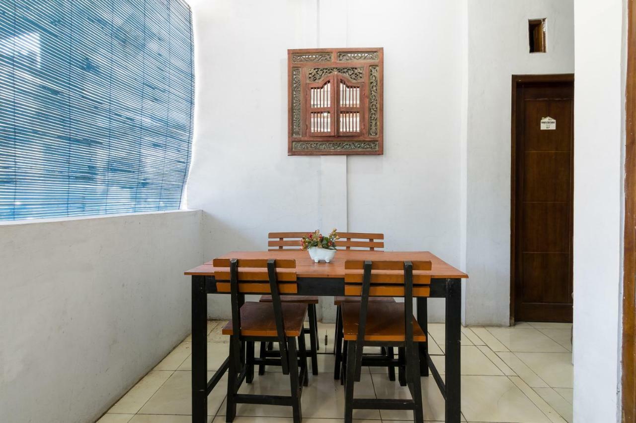 Hotel Oyo 857 Pakuncen Malioboro Syariah à Yogyakarta Extérieur photo