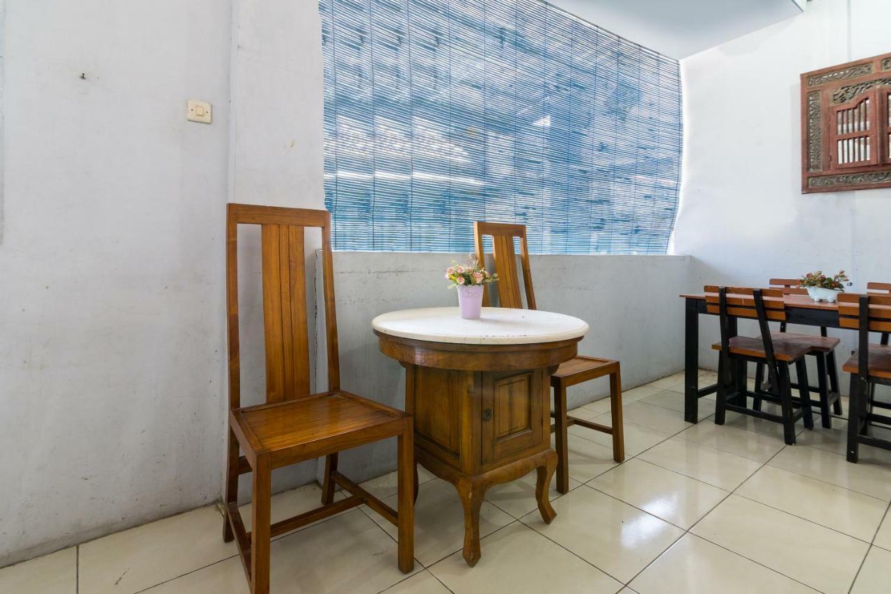 Hotel Oyo 857 Pakuncen Malioboro Syariah à Yogyakarta Extérieur photo