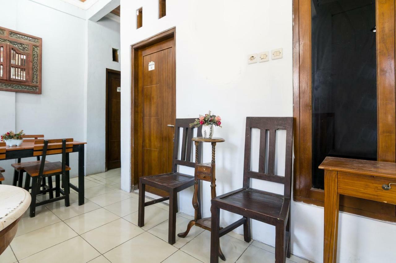 Hotel Oyo 857 Pakuncen Malioboro Syariah à Yogyakarta Extérieur photo